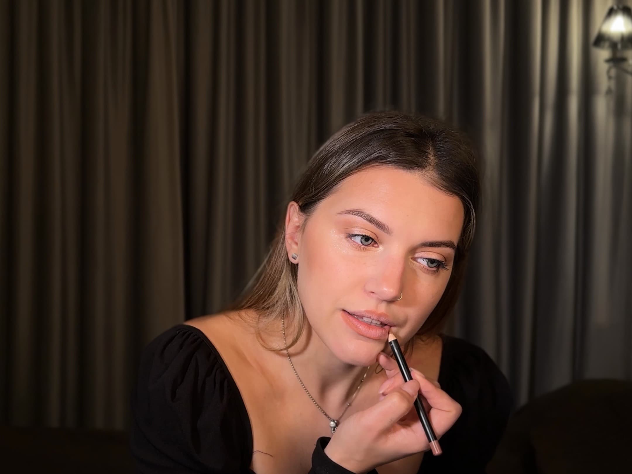 Макіяж губ.